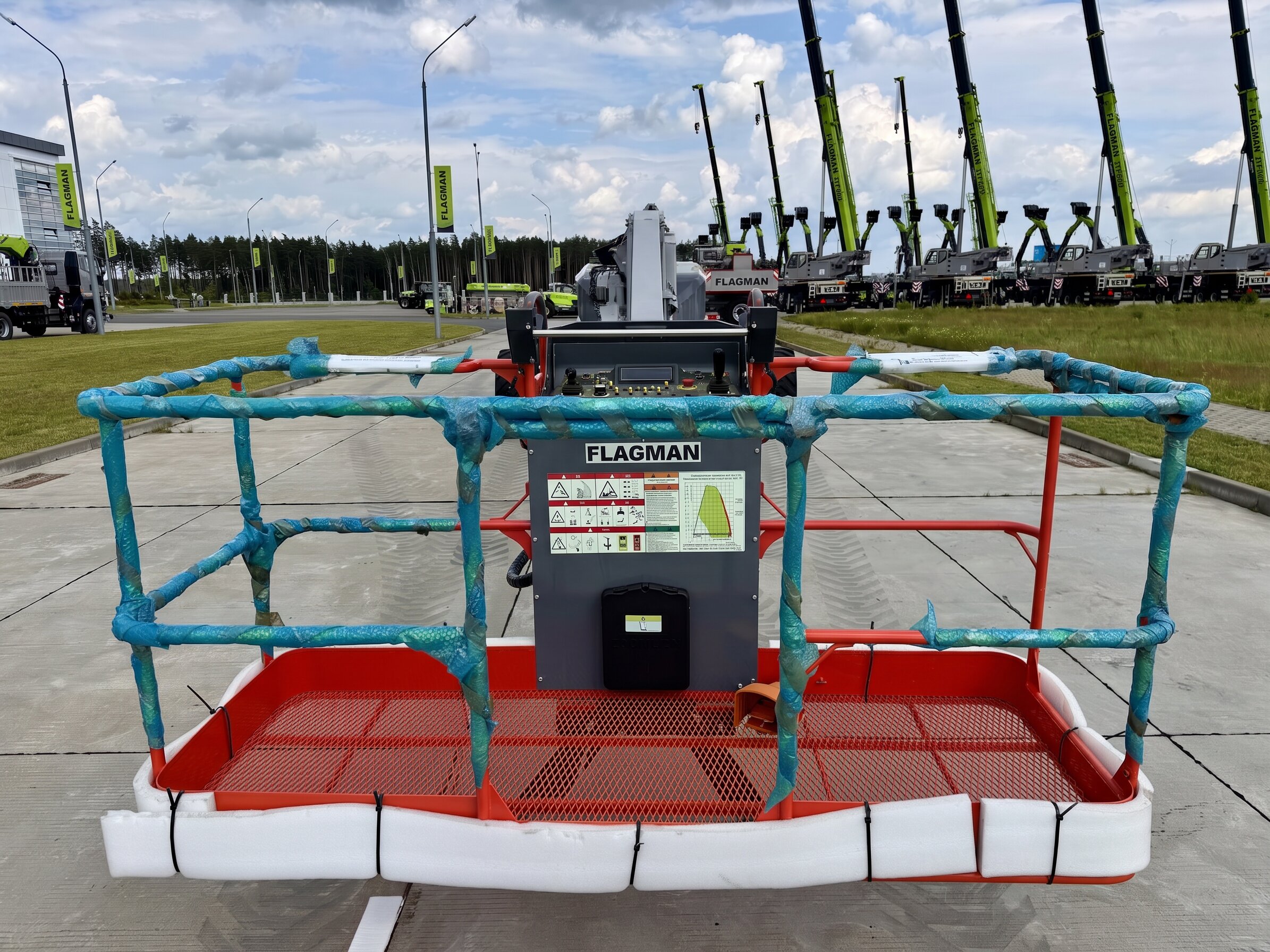 Аренда Телескопический подъемник F38J-V